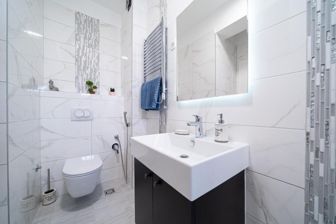 Luxury Dream View Apartment Kotor Bagian luar foto